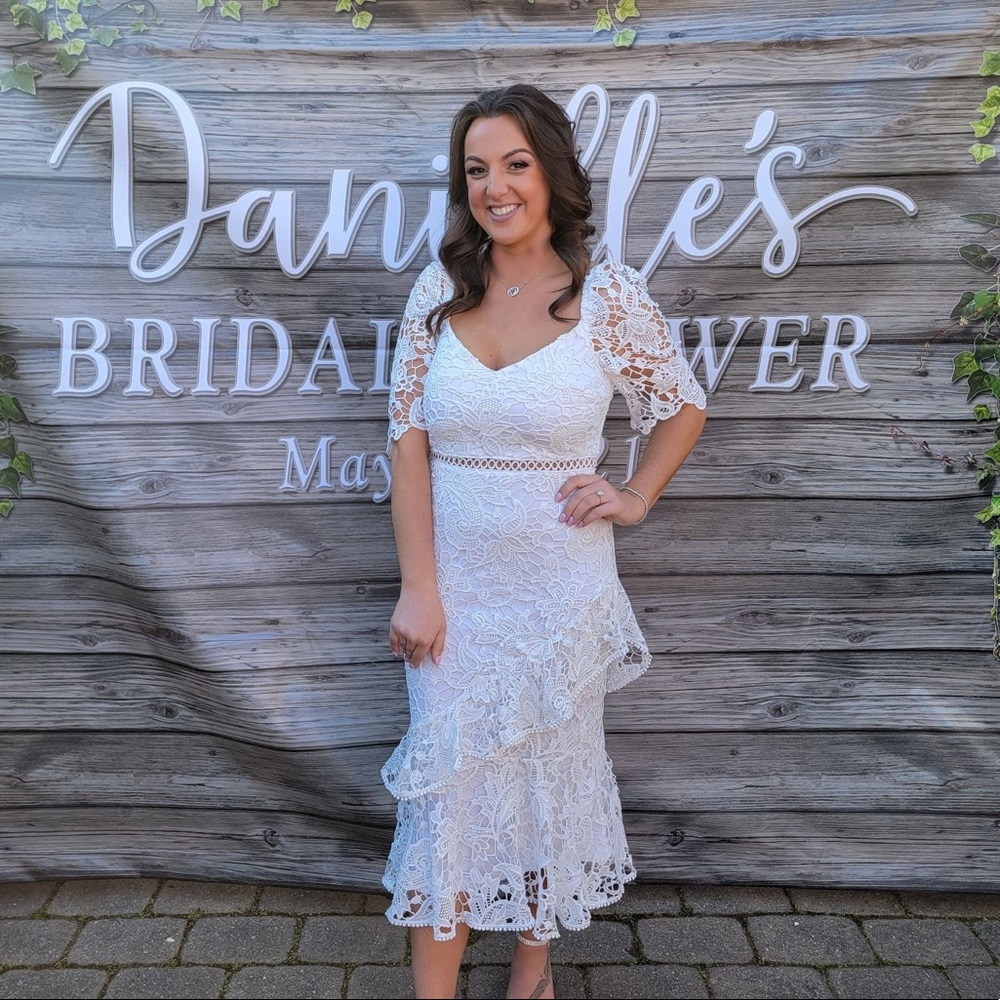 COPY - White Midi-length Dress with lace details